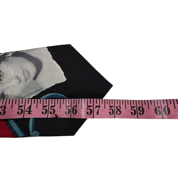 American Film Classics 'Cat on a Hot Tin Roof' Portrait Silk Tie Red Black - Picture 3 of 13
